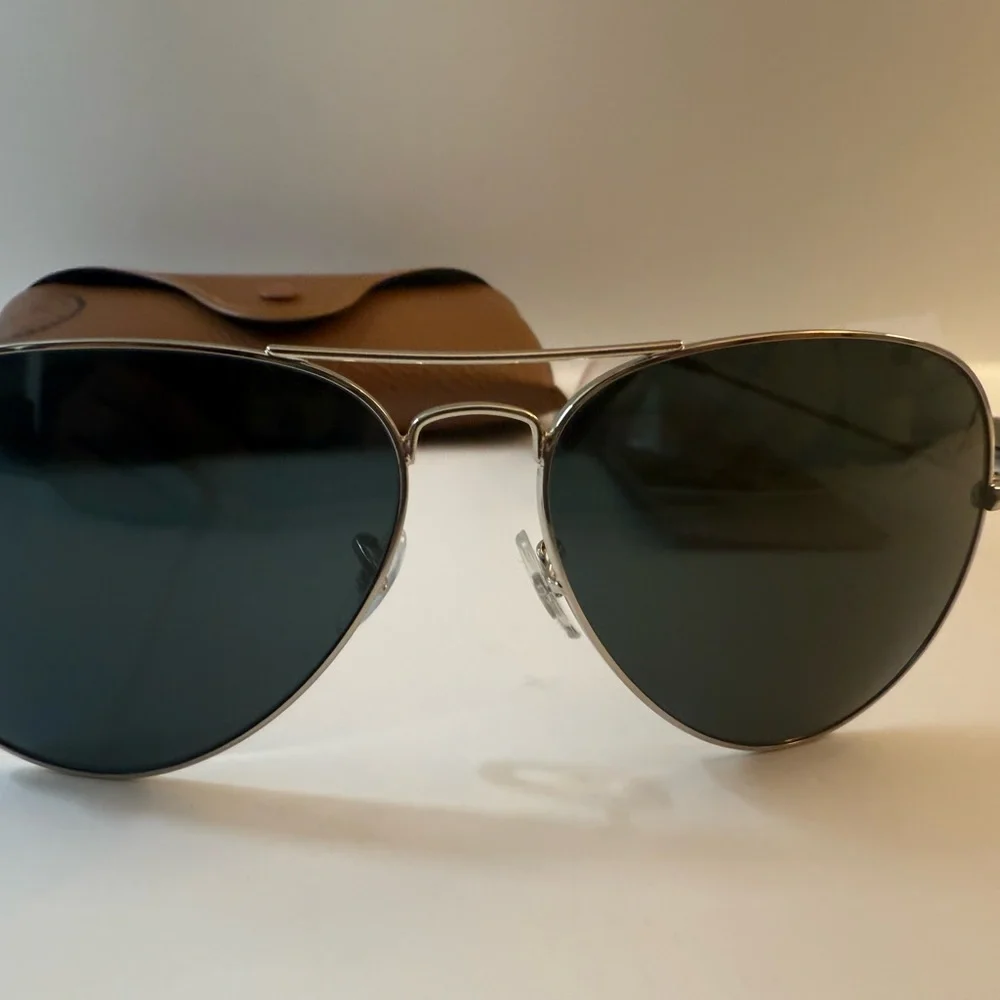 Ray-Ban Aviator Sunglasses RB3062 62mm. Silver Frame Unisex